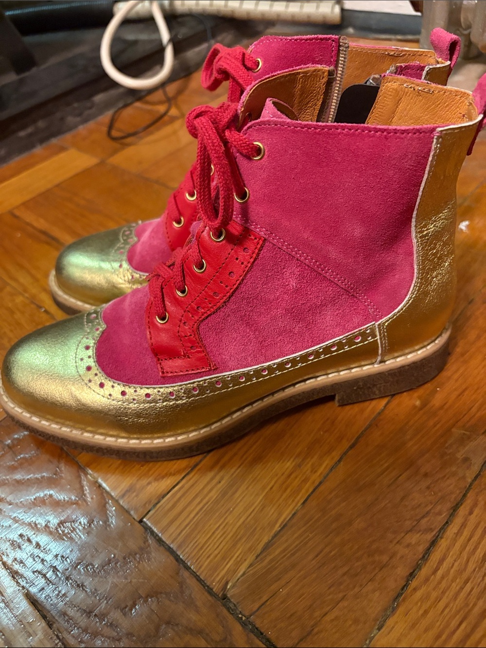Pink and gold booties - Picture 2 of 6